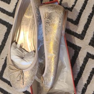 Anne Klein ballet flats